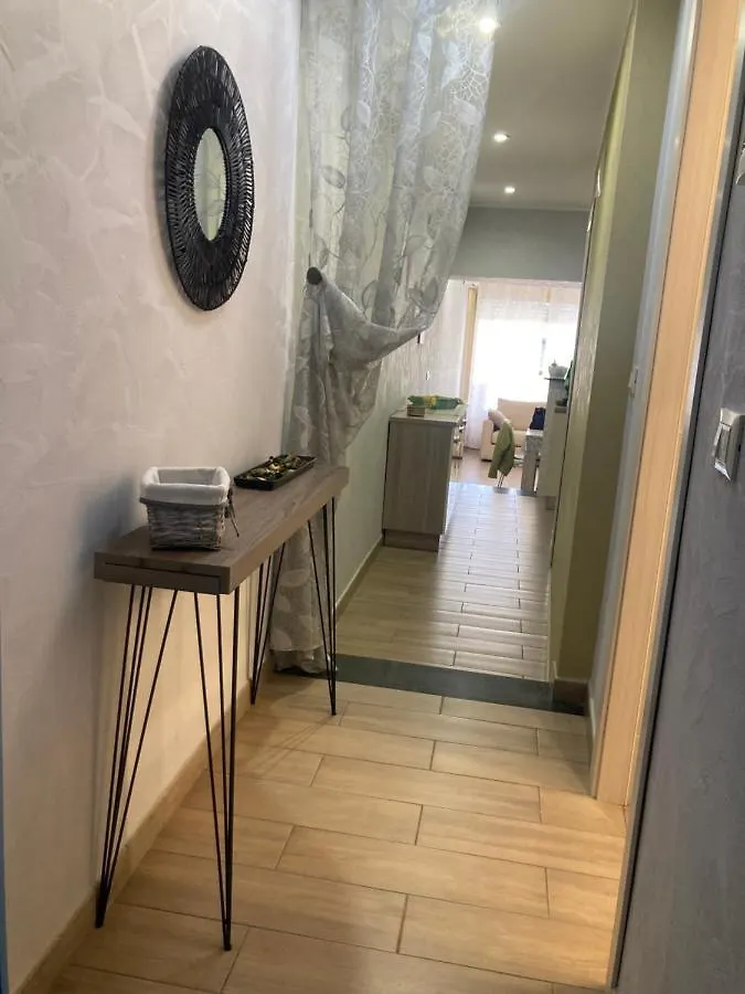 Naxos Beach Apartment جيارديني ناكسوس